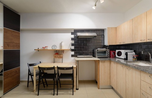 Netanya Apartment | Lovely one bedroom few steps from the beach
