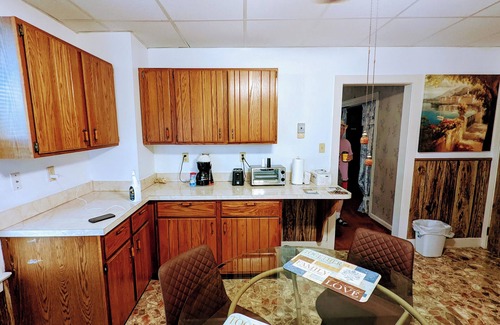 Enola Apartment | Lovely one-bedroom unit with private parking