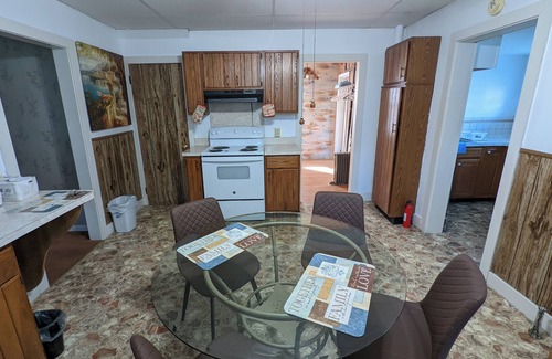 Enola Apartment | Lovely one-bedroom unit with private parking