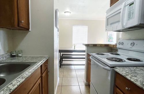 Monahans Apartment | Lovely one bedroom w/balcony, Pet-friendly!