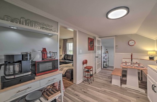 Oak Grove House | Lovely Pembroke Retreat w/Beautiful Patio!