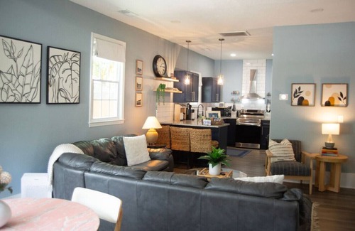 Valley Falls House | Lovely Pet Frendly Home by Sherman