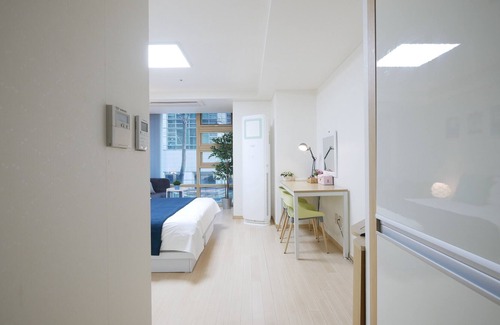 Sajik-dong Apartment | LOVELY PLACE, PRIME LOCATION ! 5 minutes to the subway