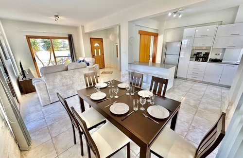 Pyla House | Lovely Pool Villa in Pylann