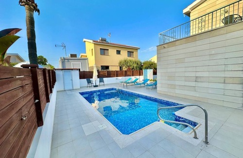 Pyla House | Lovely Pool Villa in Pylann