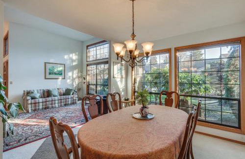 Wilkes East House | Lovely Portland Home about 10 Mi to Downtown!