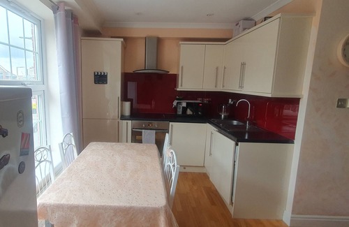 Frognal and Fitzjohns Apartment | Lovely Quiet Flat on Finchley Road