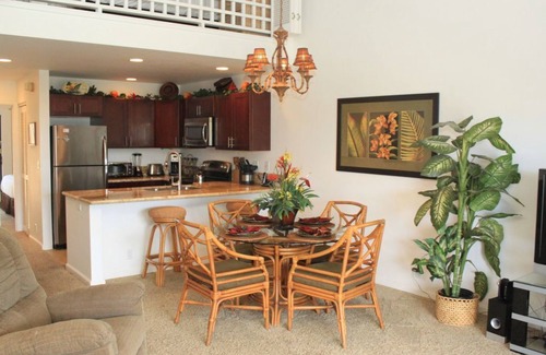 Kihei Condo | Lovely Remodeled 2BR, 2BA Condo, across from Kamaole beaches, Sleeps 4-6.