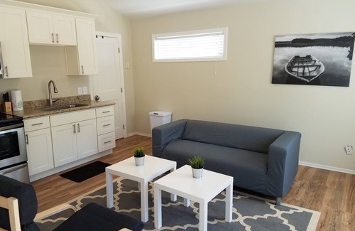 Langley Cabin | Lovely remodeled guest house located at the charming Whidbey Airpark.