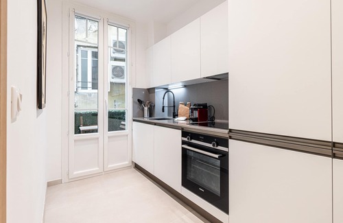 Carabacel Apartment | Lovely renovated flat - City centre - A/C