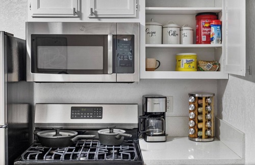 North Long Beach Apartment | Lovely Retreat in Long Beach