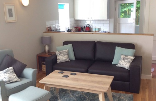 Alford Cottage | Lovely riverside cottage in the grounds of a landmark watermill