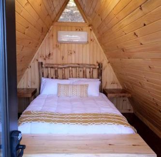 Scio House | Lovely Rural Cabin Nestled Among Nature in Ohio