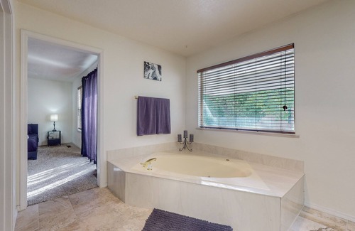 Northeast Heights House | Lovely Secure Gated Community - 2MBR -Jetted Tub