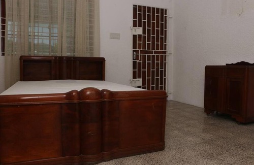 Norbrook Apartment | Lovely self-contained one bedroom in Norbrook