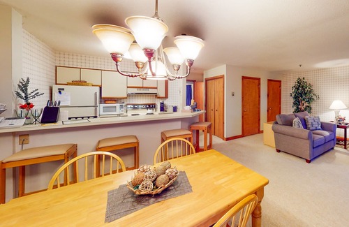 Stratton Mountain Condo | Lovely ski-in/out condo steps from ski lift with trails and amazing views