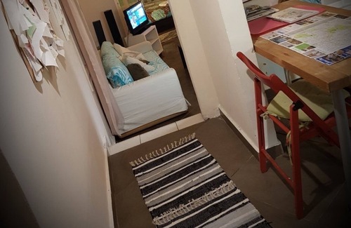 Vyronas Apartment | Lovely small studio apartment in Vironas, Athens