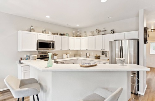 Montrose House | Lovely, spacious 3 bedroom townhome