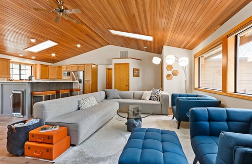 Deer Park House | Lovely, spacious home with SHARC access, bikes, grill, central AC & deck