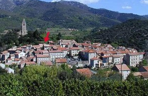 Olargues House | lovely stone-built house with garden