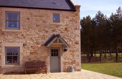 Morpeth Cottage | Lovely Stone Cottage overlooking pretty Burgham Park