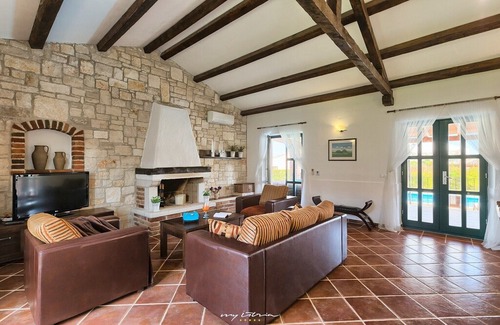 Baldasi Villa | Lovely stone house villa with pool near Porec