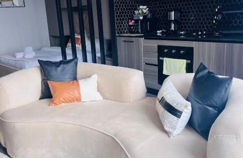 Westlands Apartment | Lovely studio/1bedroom in westlands with gym and pool