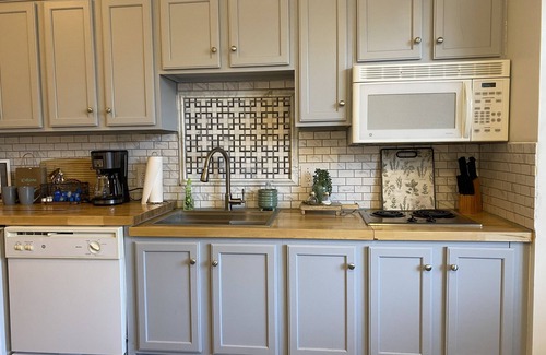 Smith Mountain Lake Condo | Lovely studio at Mariners Landing!