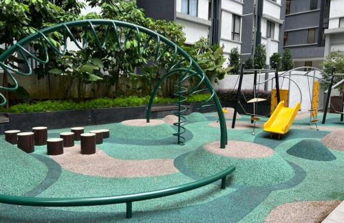 Shah Alam Apartment | Lovely Studio Couple suite@Utropolis Glenmarie