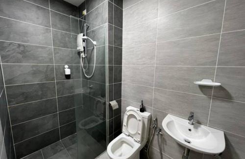 Shah Alam Apartment | Lovely Studio Couple suite@Utropolis Glenmarie