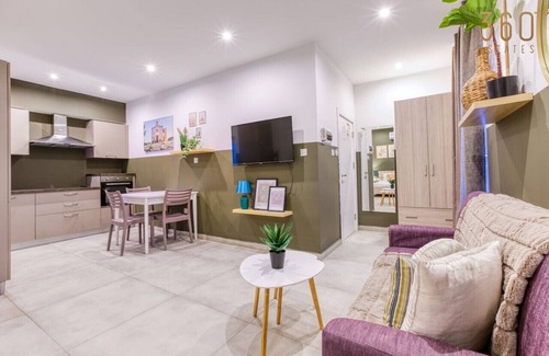 Paceville Apartment | Lovely studio designer in the centre of Paceville
