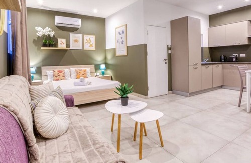 Paceville Apartment | Lovely studio designer in the centre of Paceville