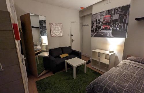 Leabridge Apartment | Lovely studio flat in Hackney Clapton