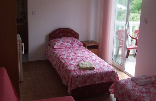 Zelenika Apartment | Lovely studio for 3 persons