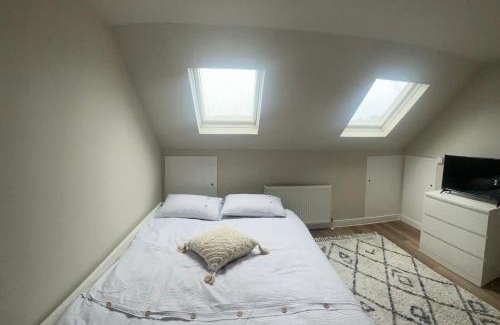 London Borough of Hounslow Apartment | Lovely Studio
