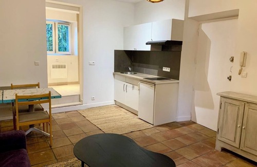Le Rouret Apartment | Lovely studio in the heart of a typical Provencal village