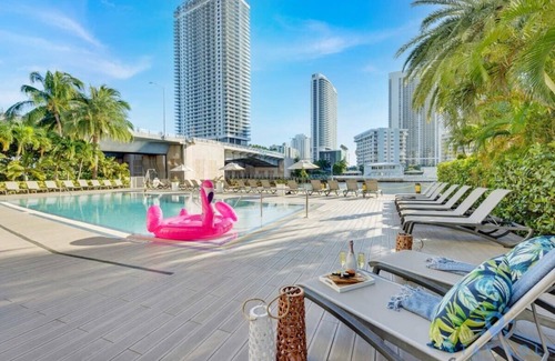 Hallandale Beach Apartment | Lovely Studio with Amazing Views