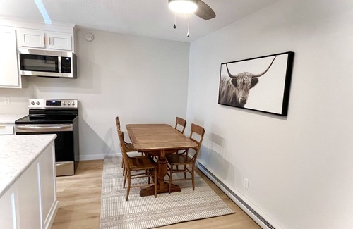 Whitehouse Apartment | Lovely Suburban Retreat Near Blue Creek and Oak Openings Metroparks