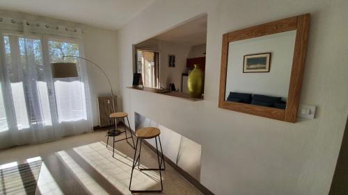Nimes City Centre Apartment | Lovely Suite Nimes Romaine