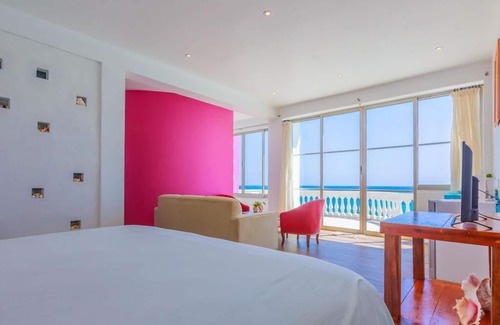 Centro - Supmza 001 Hotel | Lovely suite with ocean view balcony