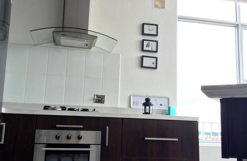 Santa Cruz Apartment | Lovely top floor apartment with stunning city views 180 degree views