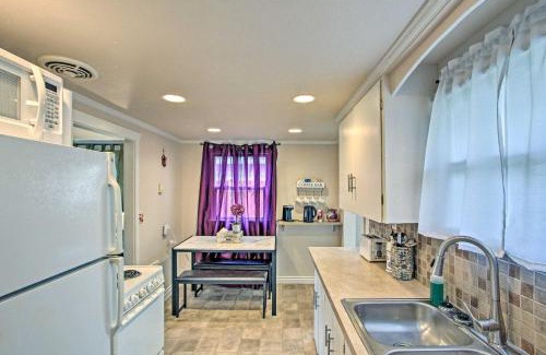 Central Tacoma House | Lovely Tacoma Cottage with Fire Pit, Near Dtwn!
