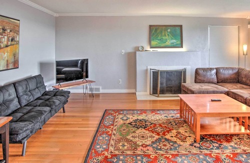 West End House | Lovely Tacoma Home w/ Water & Mountain Views!