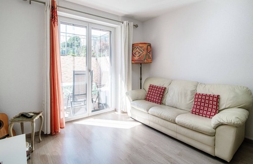 Torricella Taverne Apartment | Lovely tavern with patio (LA TAVERNA)
