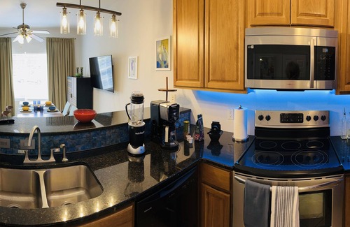 Wright Condo | Lovely townhouse with parking on the Gulf Coast