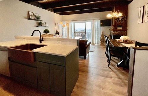 Sunapee House | Lovely townhouse just 6 miles from Mount Sunapee Ski Resort.