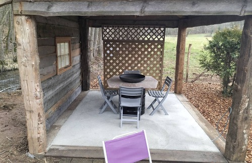 Erezee Cottage | Lovely trailer with tranquility assured.