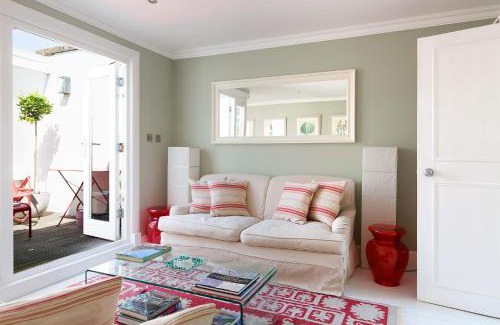 Notting Hill Apartment | Lovely two bedroom flat with patio in Notting Hill