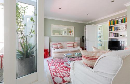 Notting Hill Apartment | Lovely two bedroom flat with patio in Notting Hill