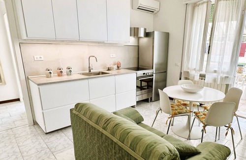 Marina di Massa Apartment | Lovely two-room apartment sleeps 4 in Marina di Massa